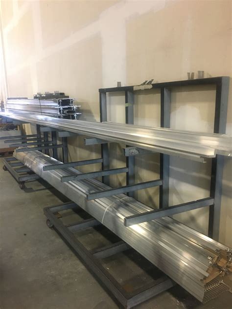 PALLET OF ALUMINIUM DOOR/WINDOW STOCK MATERIAL-APPROX 20FT LENGTHS