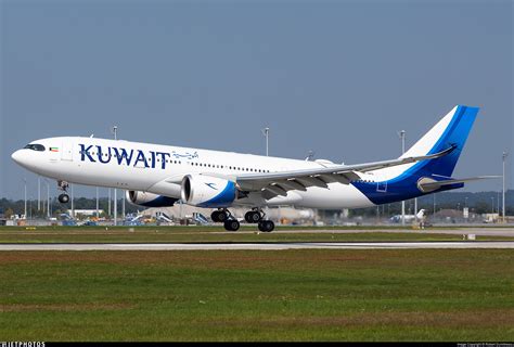 K Apg Airbus A Kuwait Airways Robert Dumitrescu Jetphotos