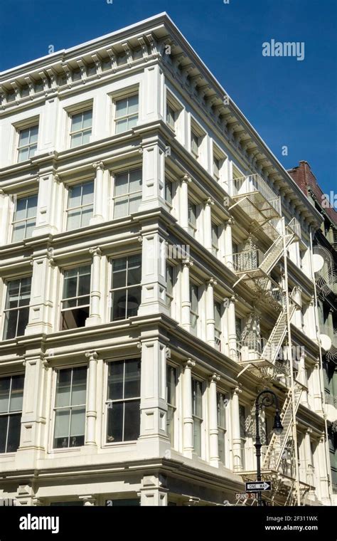 Building Facades Soho Cast Iron Historic District Nyc Stock Photo Alamy