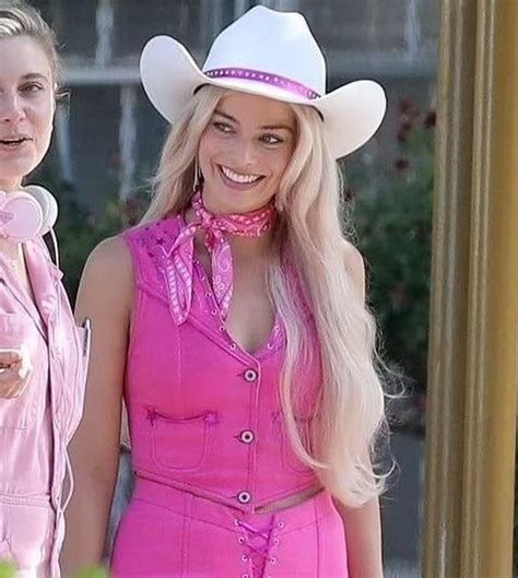 Margot Robbie Close Ups On The Set Of Barbie 5 Nude OnlyFans Leaked