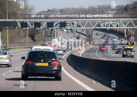 The M25 motorway orbital road around London Stock Photo: 59179512 - Alamy