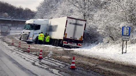 Sr De Schnee Sorgt F R Viele Unf Lle Im Saarland