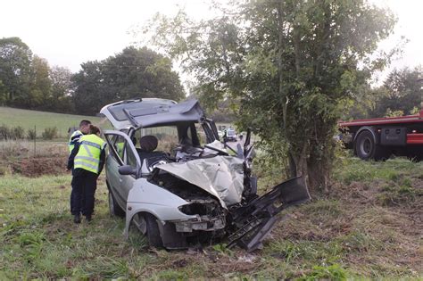 Sortie De Route En Sarthe Deux Hommes Sont Morts Dans Laccident