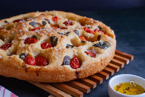 Focaccia simples a receita mais fácil e fofinha