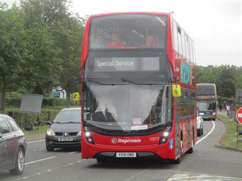 Yx19 Omd Stagecoach 11077 At Silverstone Grand Prix On Sun Flickr