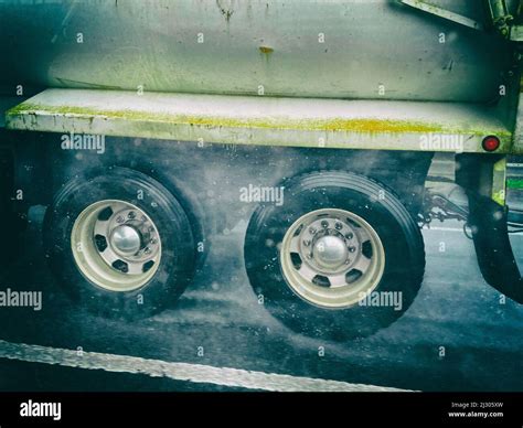 Semi Trailor Truck Hi Res Stock Photography And Images Alamy