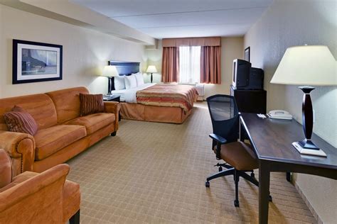 Country Inn & Suites Niagara Falls | Niagara Falls Places to Stay