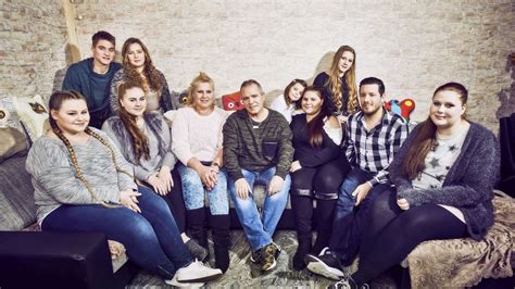 „die Wollnys Rtl2 Tv Großfamilie Erwartet Zuwachs Diese Tochter