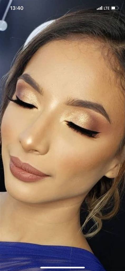 Gold makeup | Gold makeup, Makeup, Gold