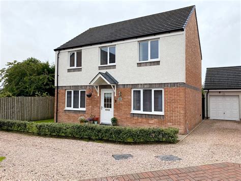 4 Bed Detached House For Sale In Simpson Wynd Kinross Ky13 £325 000