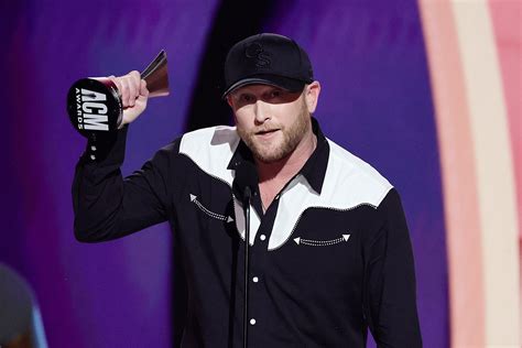 Cole Swindell Wins 2023 ACM Awards Single of the Year | DRGNews