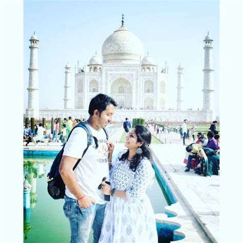 Taj Mahal Couple Pose Couple Posing Poses Taj Mahal