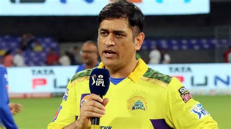 Ipl Dhoni Skips Training Due To Left Knee Injury Chennai Super