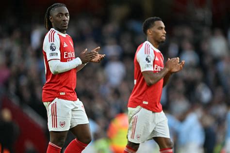 Escalações De Port Vale X Arsenal