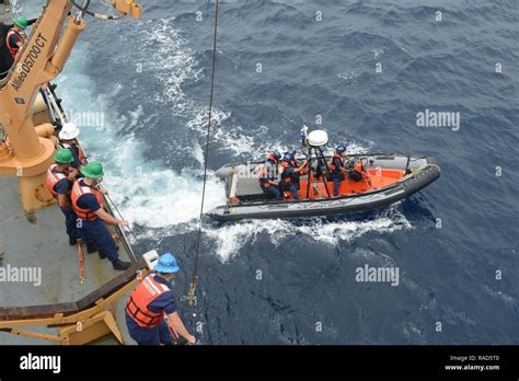 Us Coast Guard Boat On Patrol Mission In Honolulu Hi Res Stock