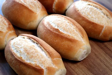 Pães Franceses Ou Pães Francês - Pão Francês - Amo Pão Caseiro