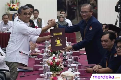 Foto Gerindra Pkb Dan Pbb Daftarkan Bacaleg Ke Kpu Merdeka