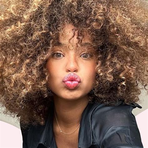 3d Curls Are Taking Over In 2022 Glamour Uk