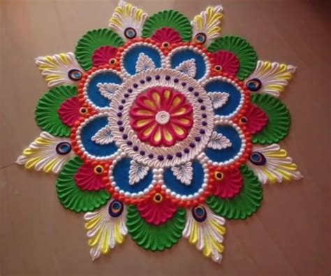 Pin by Naincy Kamal Kujur on rangoli | Free hand rangoli, Rangoli ...