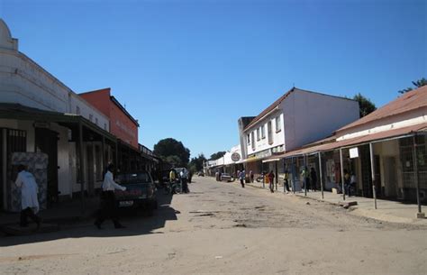 Les Maisons Coloniales De Livingstone Douce Cahute