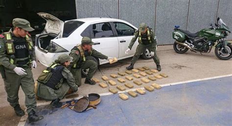 James Craik Gendarmer A Secuestr Kilos De Coca Na Ocultos En Un Auto