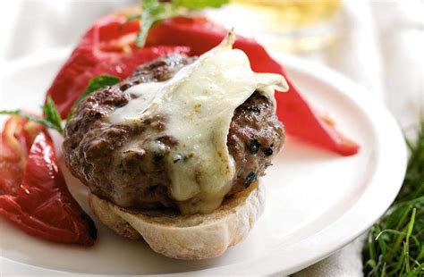 Burger D Agneau Et Brie Sauce La Menthe