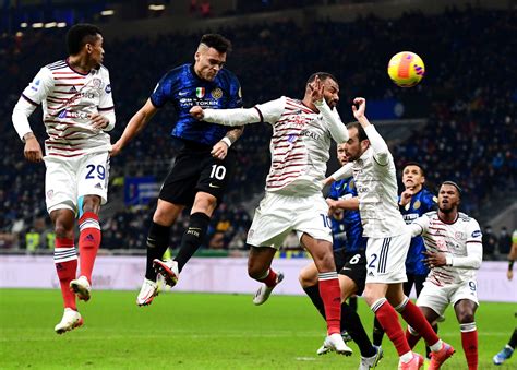 Serie A Inter Cagliari 4 0 Inzaghi Completa La Rimonta E Scalza Il