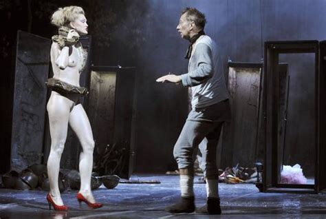 Naked Sarah Behrendt Added 11 14 2016 By DragonRex