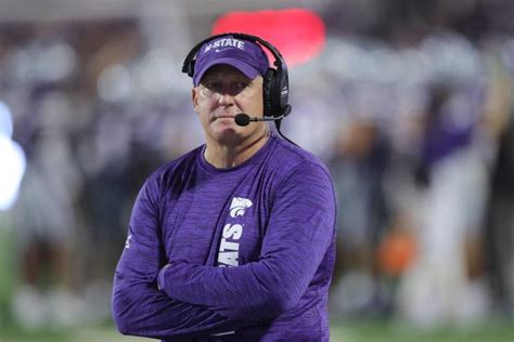 kansas state wildcats football coach chris klieman shoots