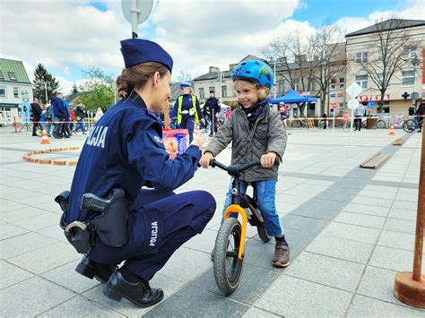 Rowerzyści zawładnęli rynkiem Oficjalna strona Miasta i Gminy Piaseczno