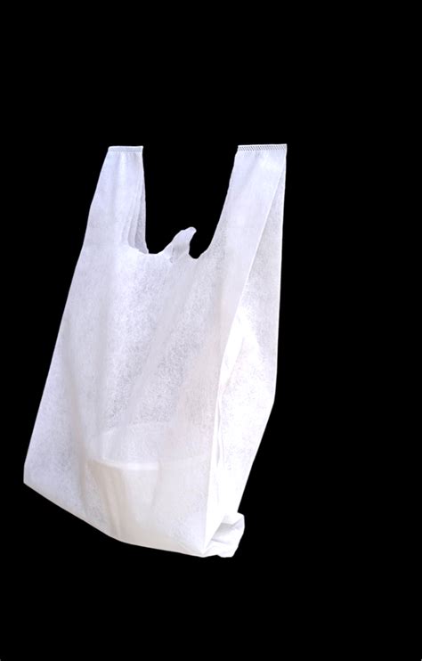 White Non Woven Bgs W Cut Bag at Rs 150 kg बन बन हआ डबल कट बग