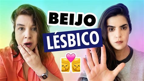 DUAS MULHERES SE BEIJANDO POSSO ENTRAR NO MEIO YouTube