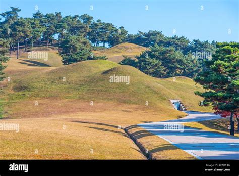 Tomb Of King Muryeong In Gongju Republic Of Korea Stock Photo Alamy