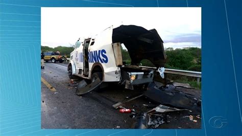 Homens Armados Explodem Carro Forte Na Rodovia Br Em Inhapi