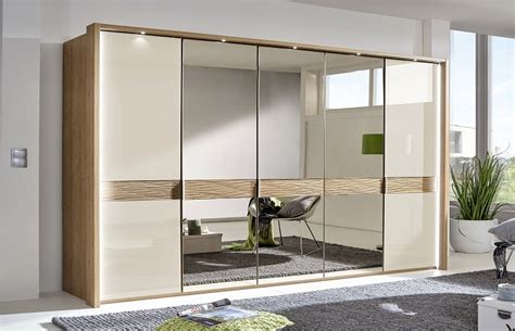 The Beauty of a Mirror Wardrobe | Betta Wardrobes & Shower Screens