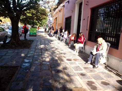 Vuelven a abrir los bancos quiénes pueden ir y cómo es la nueva