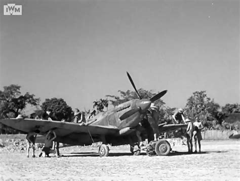 Asisbiz Spitfire Viii Raf 136sqn Hmc At Rumkhapalong Operating Over