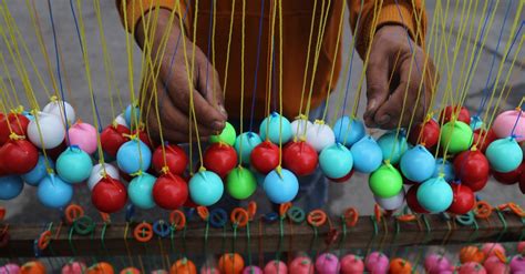 sejarah lato lato  negara  melarangnya  berbahaya