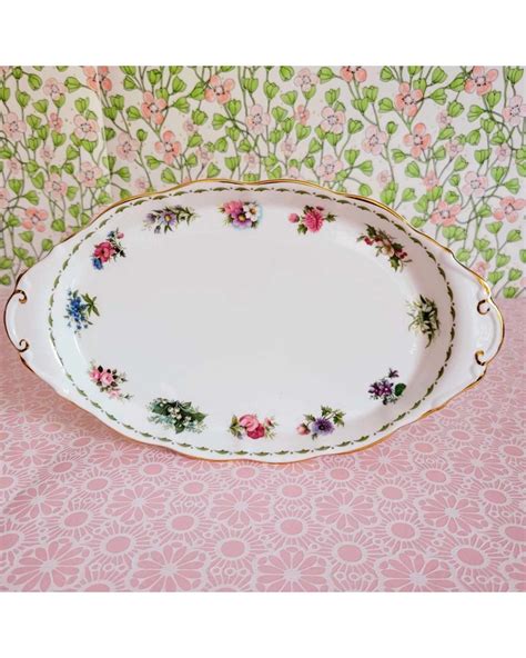 Plateau Flower Of The Month Royal Albert En Porcelaine Comme Neuf