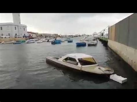 Manfredonia Molo Di Levante Faro Del Porto Spiaggetta Sotto La