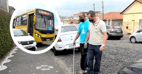 Facebook Viral Chofer Baja De Bus Para Ayudar A Cruzar La Pista A