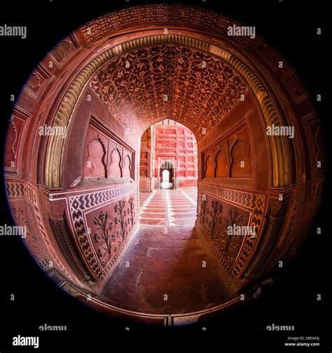 Interior view taj mahal india hi-res stock photography and images - Alamy