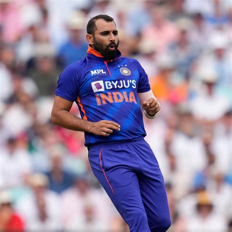 “what The Heck Brilliant Final Over” Twitter Hails Mohammed Shami As