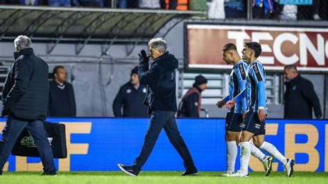 Torcida se cansa e monta lista de dispensas no Grêmio acabou a paciência