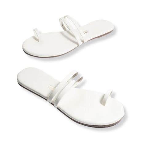 20 White Sandals To Wear This Summer | The Everygirl