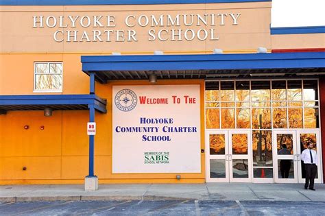 Holyoke Community Charter School - SABIS® Newsletter