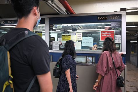 Mta Reassigns Last Remaining Token Booth Clerks 77 Wabc