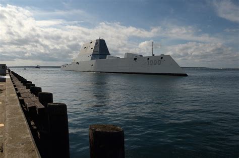 No New Round Planned For Zumwalt Destroyer Gun System; Navy Monitoring ...