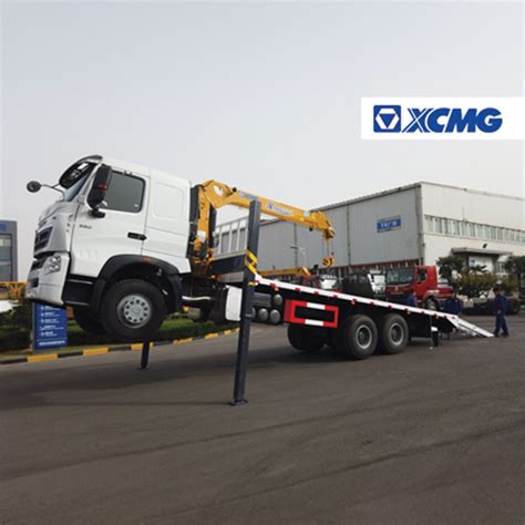 XCMG 5 Ton Hi Outriggers Mounted Crane Centro Manufacturing Corporation