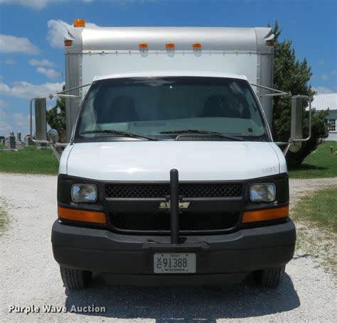 2003 Chevrolet Express 3500 Box Truck In Moscow Mills Mo Item De8185